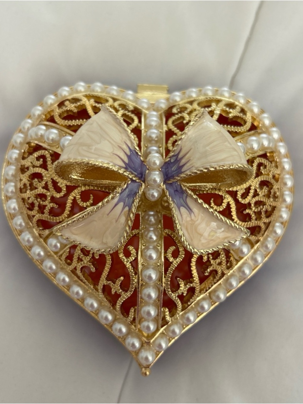 Heart Shaped Trinket Jewelry Box with Faux Pearls Gold Filigree and Bow NEW